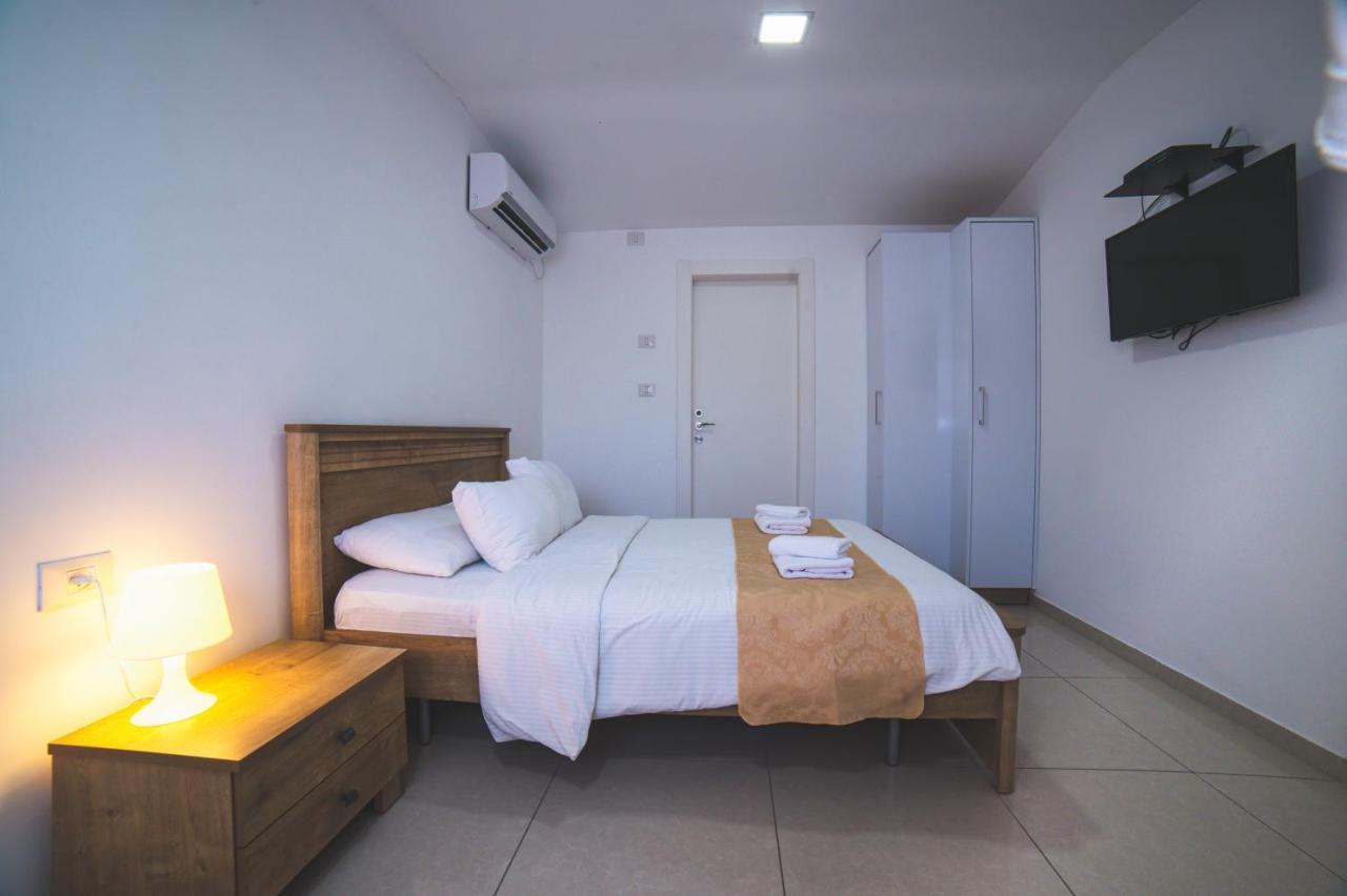 Agamim Hotel Ashkelon Exterior photo