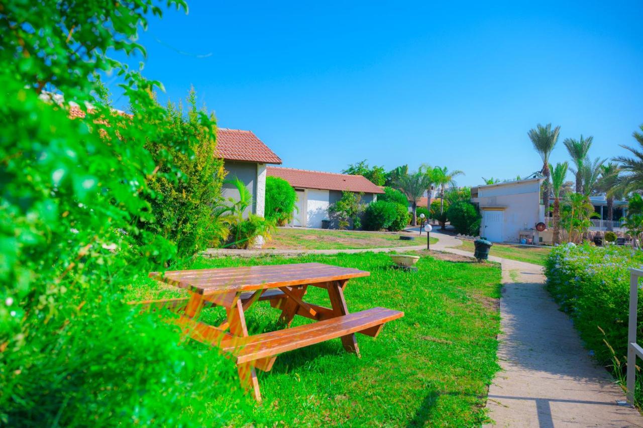 Agamim Hotel Ashkelon Exterior photo