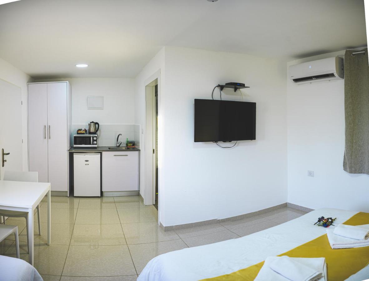 Agamim Hotel Ashkelon Exterior photo
